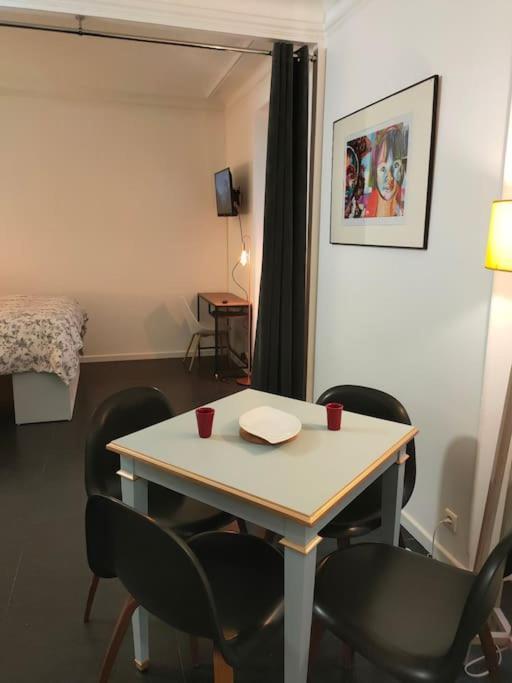 Appartement Les Abbesses París Exterior foto